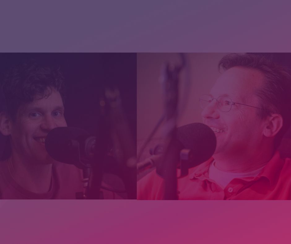 Maarten en Bronco tijdens de podcast opname