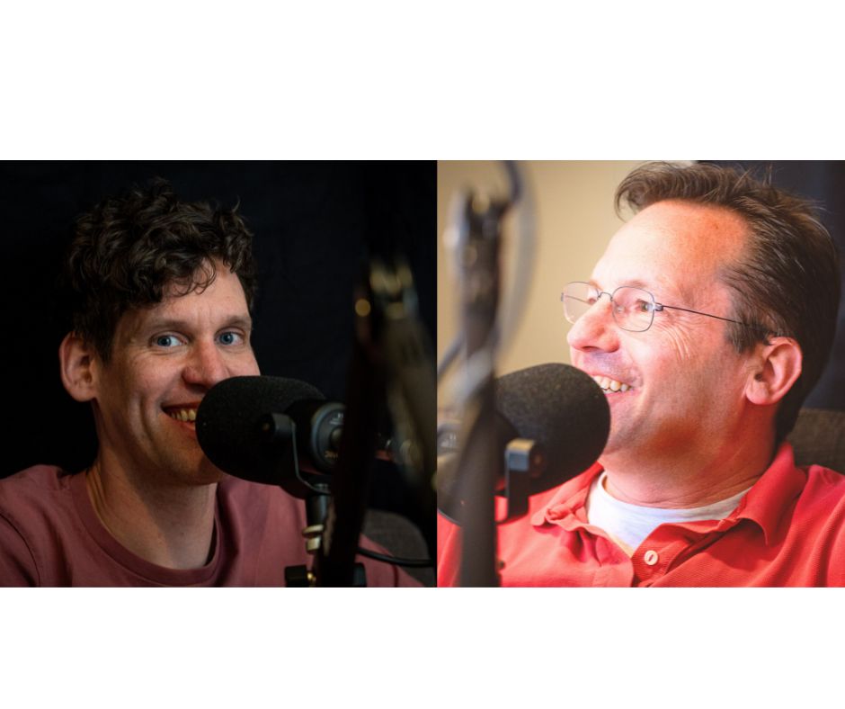 Maarten en Bronco tijdens de podcast opname